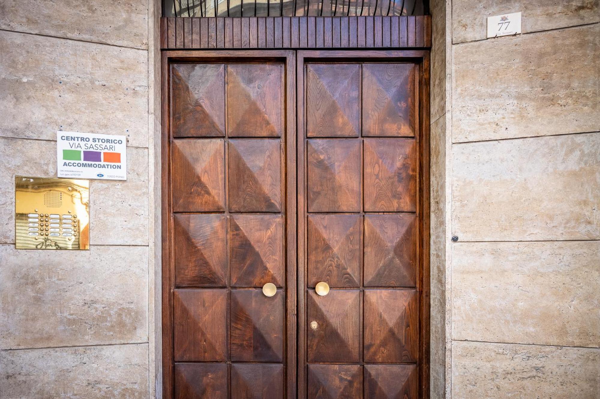 Centro Storico Via Sassari Accommodation Cagliari Dış mekan fotoğraf